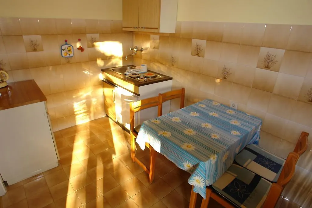 Apartments Benito Pjescana Uvala 0*,  Croatia