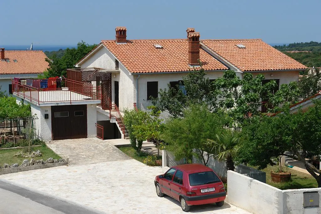 Apartments Benito Pjescana Uvala