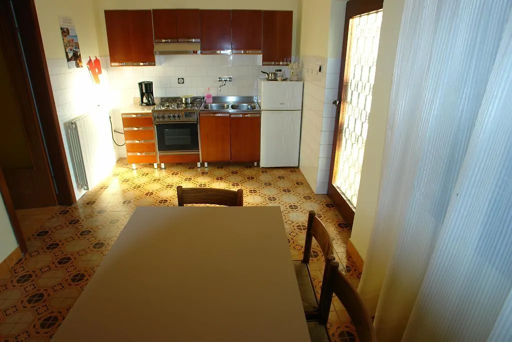 Apartments Benito Pjescana Uvala