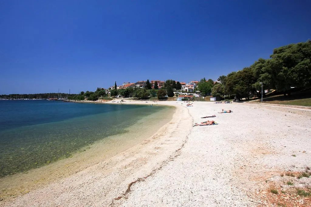 Apartments Benito Pjescana Uvala